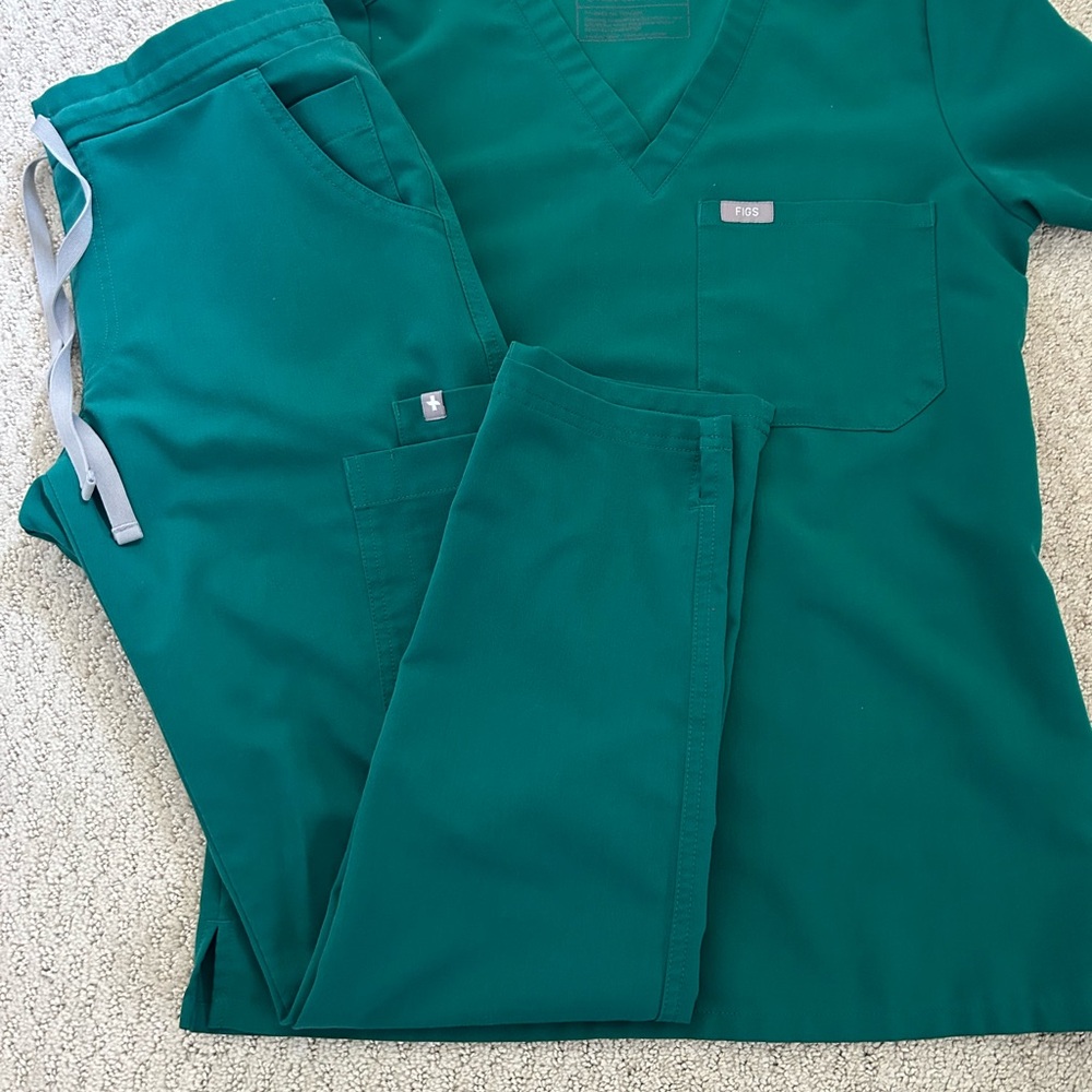 🍀 FIGS Hunter Green Scrub Set XXS/XSP 🍀